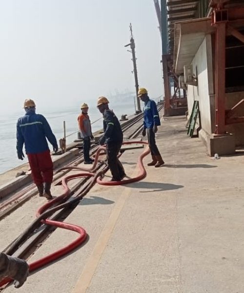 PENARIKAN KABEL TEGANGAN MENENGAH